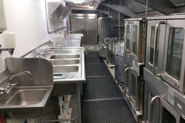 Mobile Kitchen Trailers Mobile Concepts   Kitchen Interior600b 